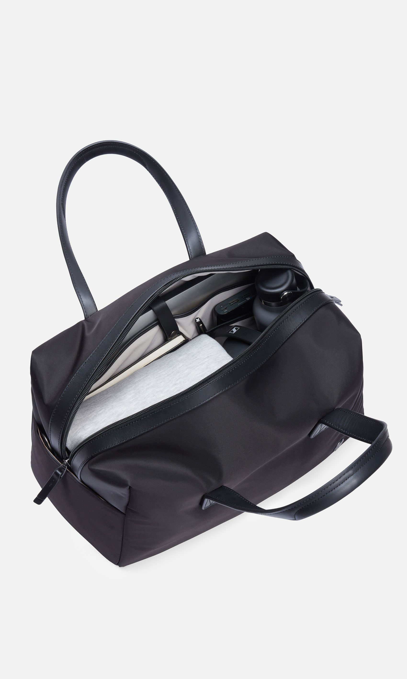 Chelsea Overnight Bag in Black